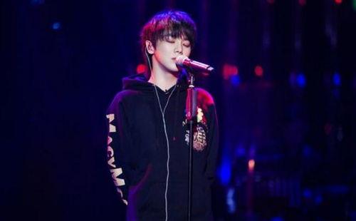 娱乐爆料华晨宇唱歌,现场歌声震撼全场  第2张